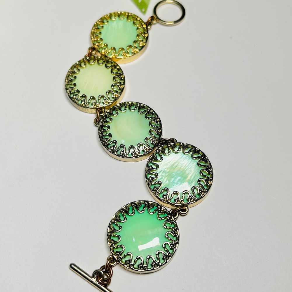 Vintage Abalone Sea Green Round Scrolled Gold Plated Toggle Bracelet - Picture 10 of 15